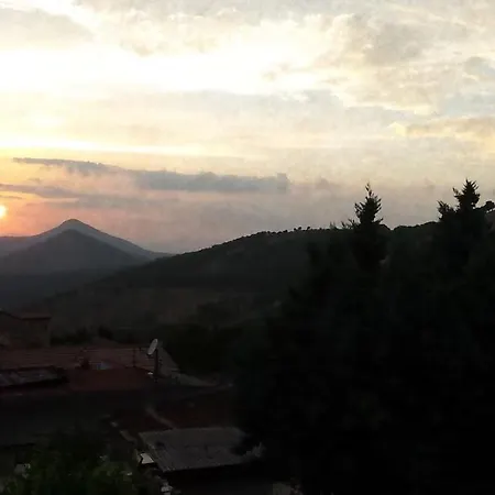 Alojamento de Acomodação e Pequeno-almoço La Pietra D'argento *